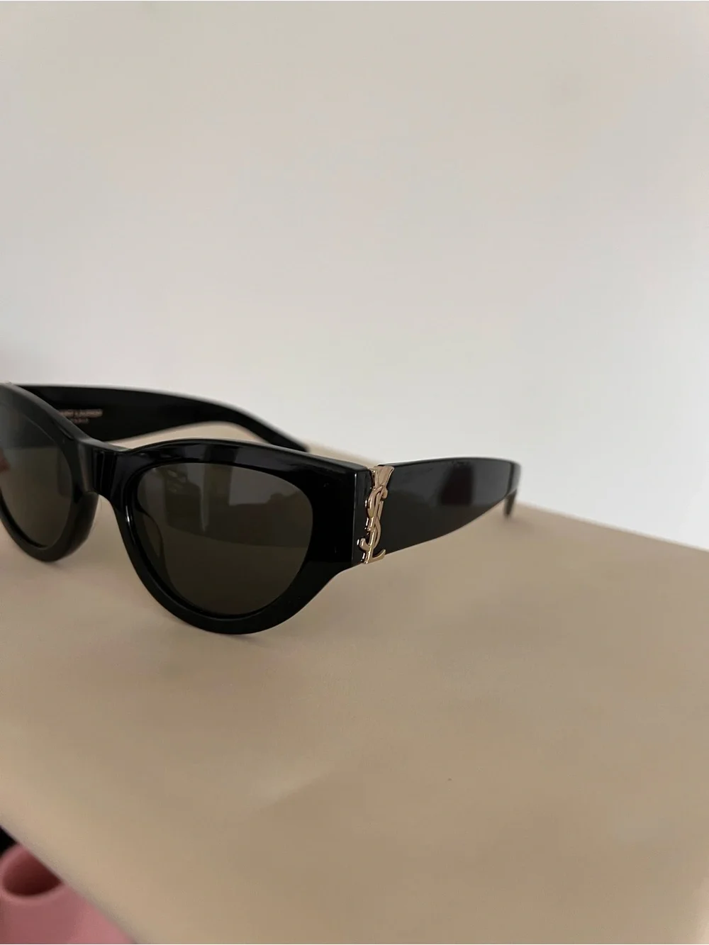 YSL Saint Laurent Black Cat-Eye Sunglasses SL M94